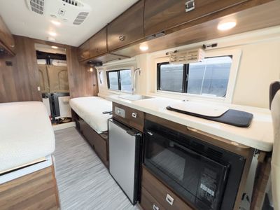 2022 Winnebago TRAVATO - Photo 6
