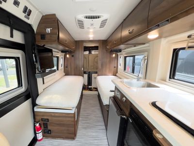 2022 Winnebago TRAVATO - Photo 5