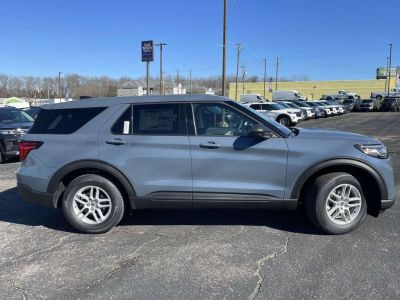 2026 Ford Explorer - Photo 2