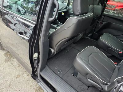2026 Chrysler Pacifica — photo 29 view