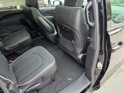 2026 Chrysler Pacifica — photo 33 view
