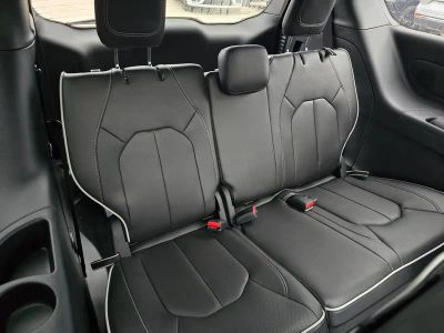 2026 Chrysler Pacifica — photo 34 view