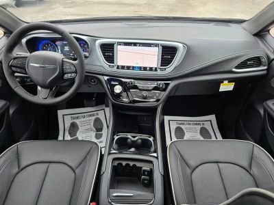 2026 Chrysler Pacifica — photo 36 view