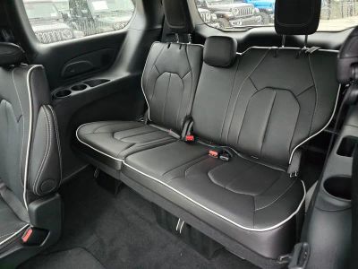 2026 Chrysler Pacifica — photo 31 view
