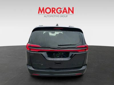 2026 Chrysler Pacifica — detail view