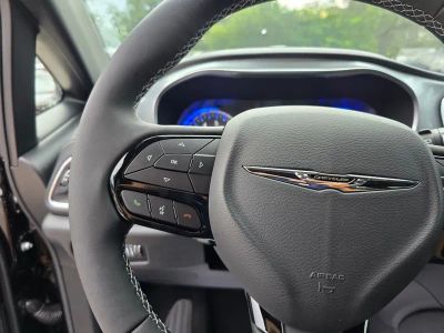 2026 Chrysler Pacifica — photo 19 view