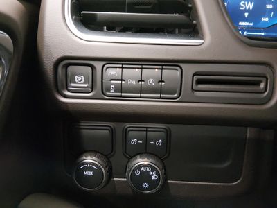 2024 Chevrolet Suburban - Photo 13