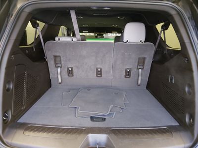 2024 Chevrolet Suburban - Photo 11