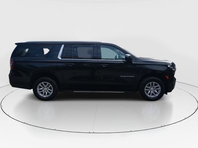 2024 Chevrolet Suburban - Photo 8