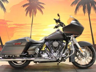 2013 Harley-Davidson® FLTRX - Road Glide® Custom — front three-quarter view