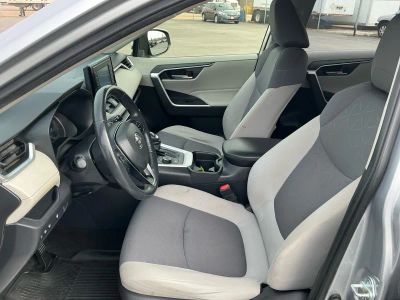 2020 Toyota RAV4 - Photo 9