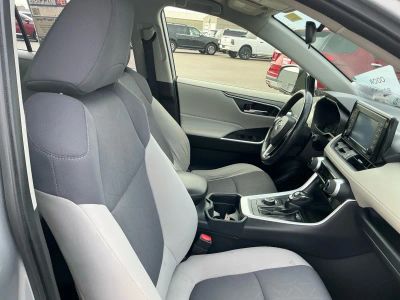 2020 Toyota RAV4 - Photo 20