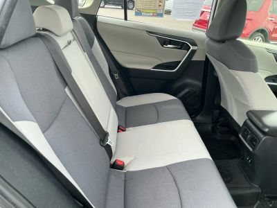 2020 Toyota RAV4 - Photo 18