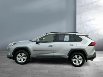 2020 Toyota RAV4 - Photo 3