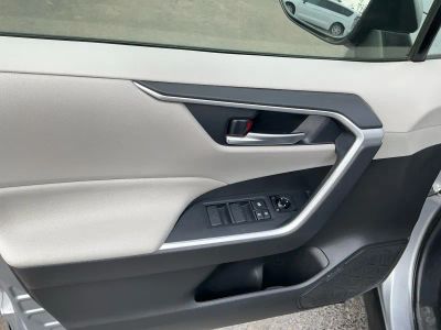 2020 Toyota RAV4 - Photo 15