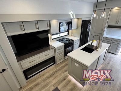 2026 Brinkley Model Z - Photo 35