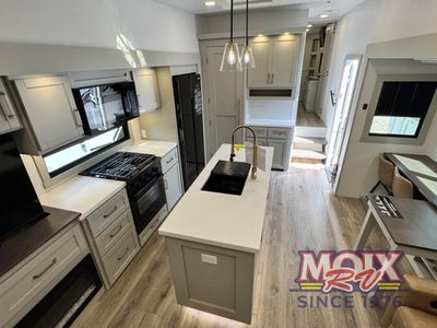 2026 Brinkley Model Z - Photo 36
