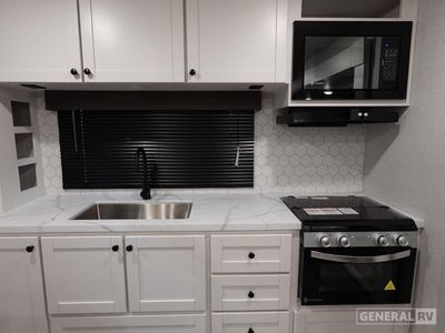 2026 Highland Ridge RV Range Lite - Photo 7