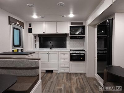 2026 Highland Ridge RV Range Lite - Photo 5