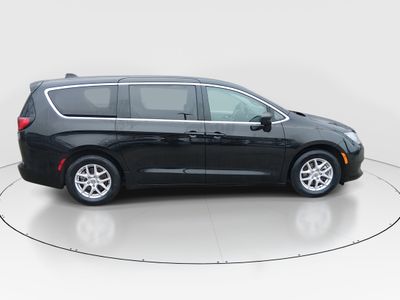 2024 Chrysler Voyager - Photo 8