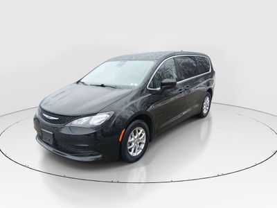 2024 Chrysler Voyager - Photo 3