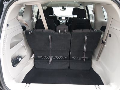 2024 Chrysler Voyager - Photo 11