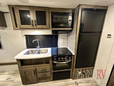 2022 Heartland Pioneer - Photo 13