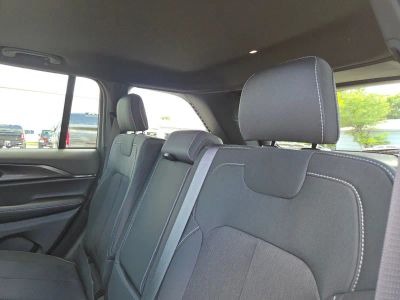 2026 Jeep Grand Cherokee — photo 7 view