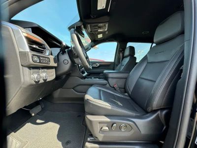 2025 GMC Yukon - Photo 25