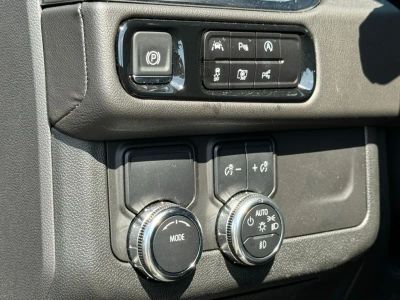 2025 GMC Yukon - Photo 23
