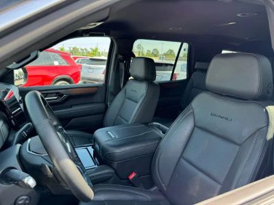 2025 GMC Yukon - Photo 8