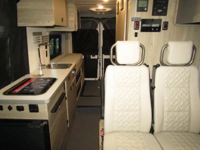 2026 Winnebago SOLIS - Photo 4