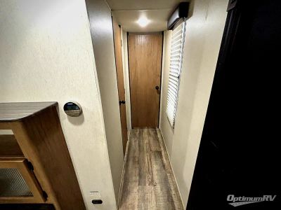 2023 Forest River Cherokee Grey Wolf — photo 7 view