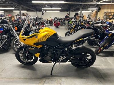 2025 Triumph TIGER SPT — front three-quarter view