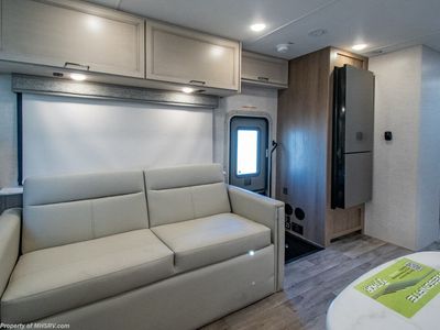 2026 Thor Motor Coach Resonate - Photo 8