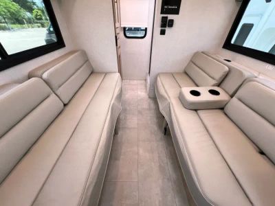 2027 Thor Motor Coach CHATEAU — photo 17 view