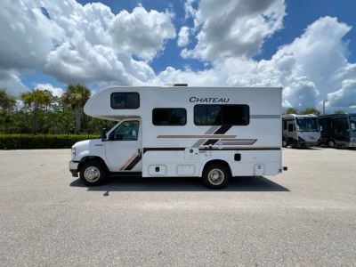 2027 Thor Motor Coach CHATEAU — photo 23 view