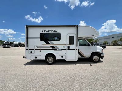 2027 Thor Motor Coach CHATEAU — photo 21 view