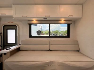 2027 Thor Motor Coach CHATEAU — photo 16 view