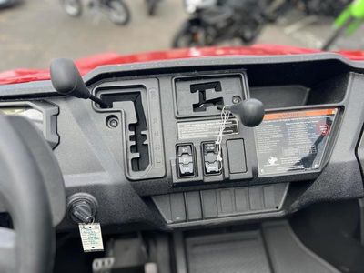 2025 Honda Pioneer 1000 - Photo 10