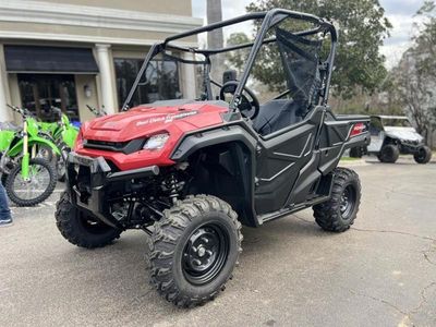 2025 Honda Pioneer 1000 - Photo 2