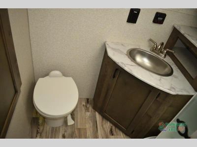 2022 Venture RV Sonic - Photo 33