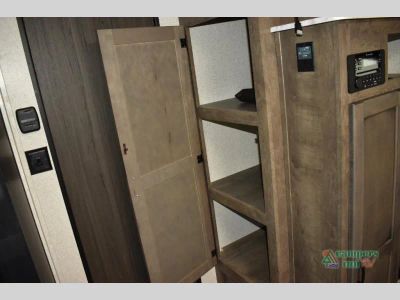2022 Venture RV Sonic - Photo 28