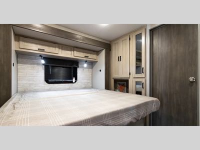 2026 Coachmen RV Catalina Destination Series - Photo 7