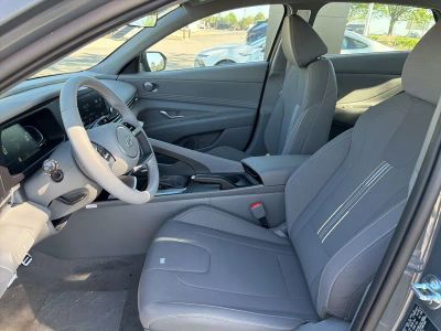 2026 Hyundai Elantra - Photo 16