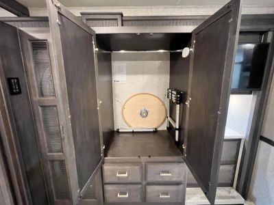 2023 Thor Motor Coach CHALLLENGER - Photo 34