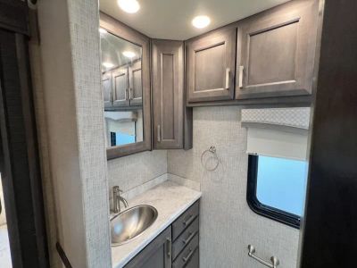 2023 Thor Motor Coach CHALLLENGER - Photo 37