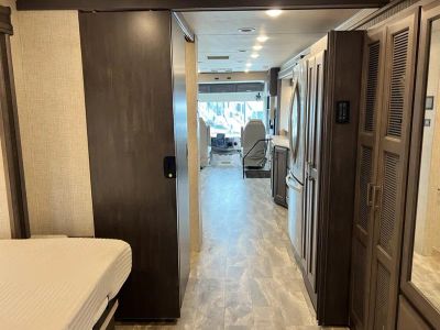 2023 Thor Motor Coach CHALLLENGER - Photo 43