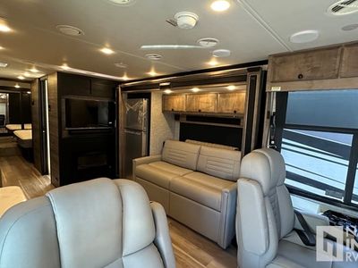 2026 Tiffin Motorhomes Allegro Breeze - Photo 2