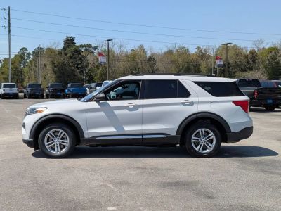 2020 Ford Explorer — side profile view